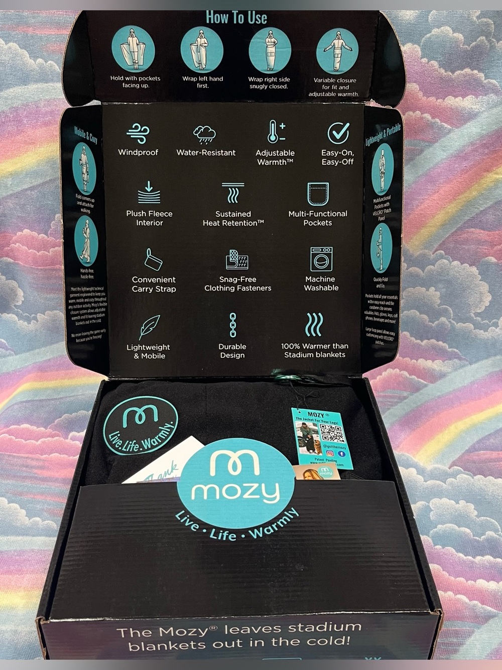 Mozy Stadium Blanket NIB Wearable Black Heat retention Lightweight Water Resist